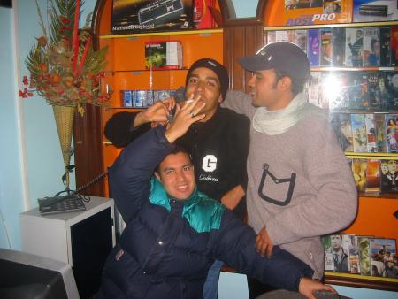 je suis avec mon ami hamouda et nabil
