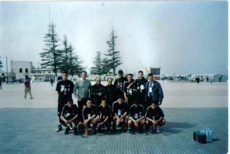 je suis avec mes amis de l'equipe a essouira